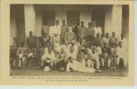 Dahomey, à leur retraite annuelle un groupe de catéchistes, les aides précieux du Missionnaire 